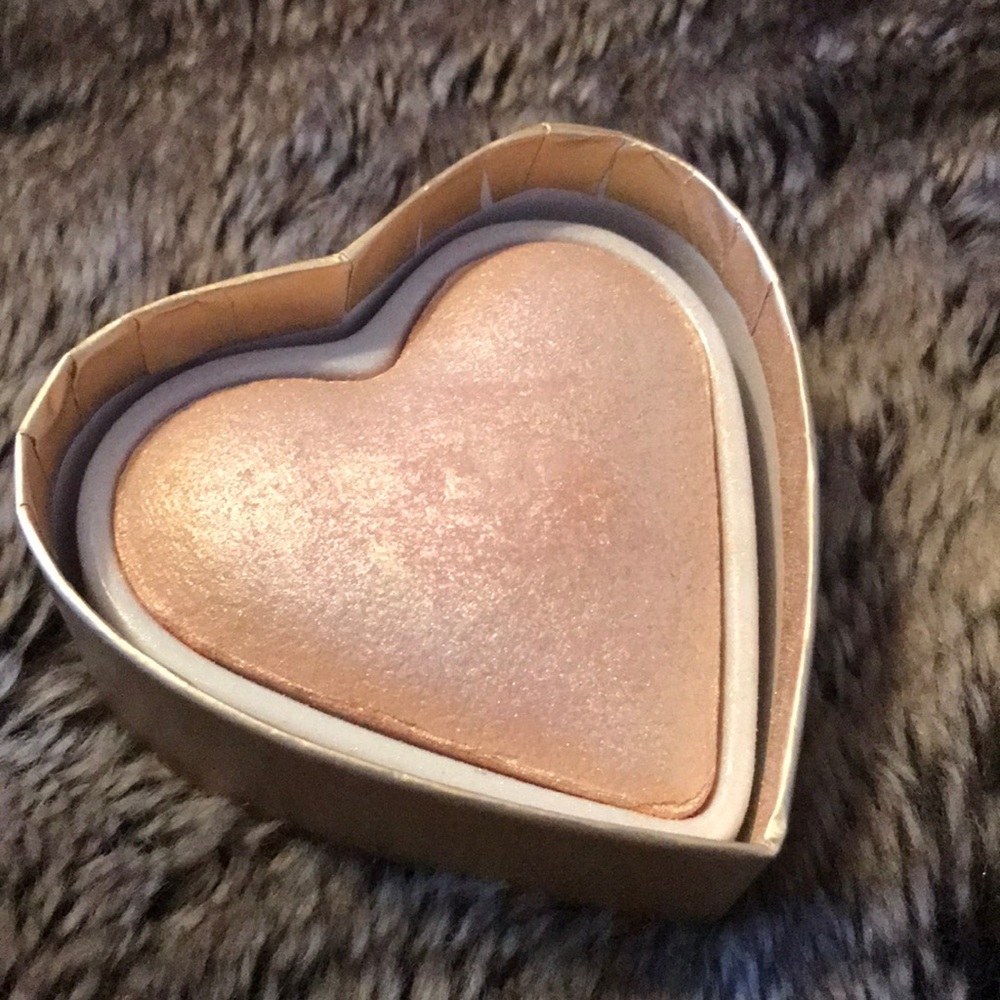 Makeup Revolution Highlighter